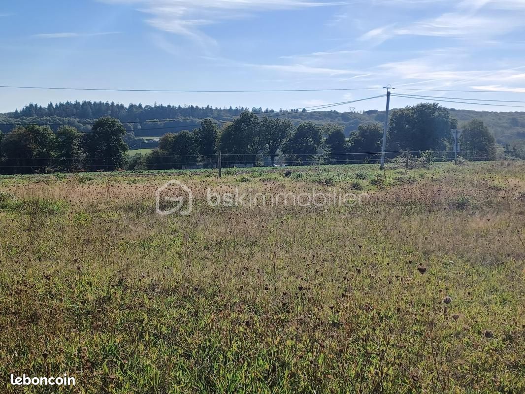 Terrain 1000 m² · à Saint-Georges-Buttavent · 34 499 €