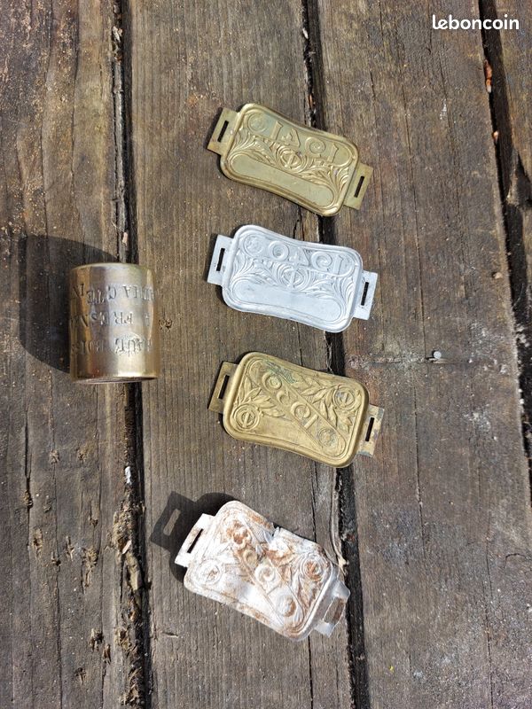 Lot De 30 Plaques De Vélo Anciennes En Laiton - Cyclisme - Fabriqué En France