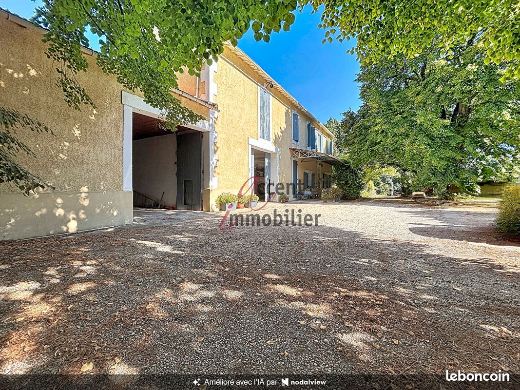 Maison 8 pièces 231 m² · à Orgon · 231 m² · 498 000 €