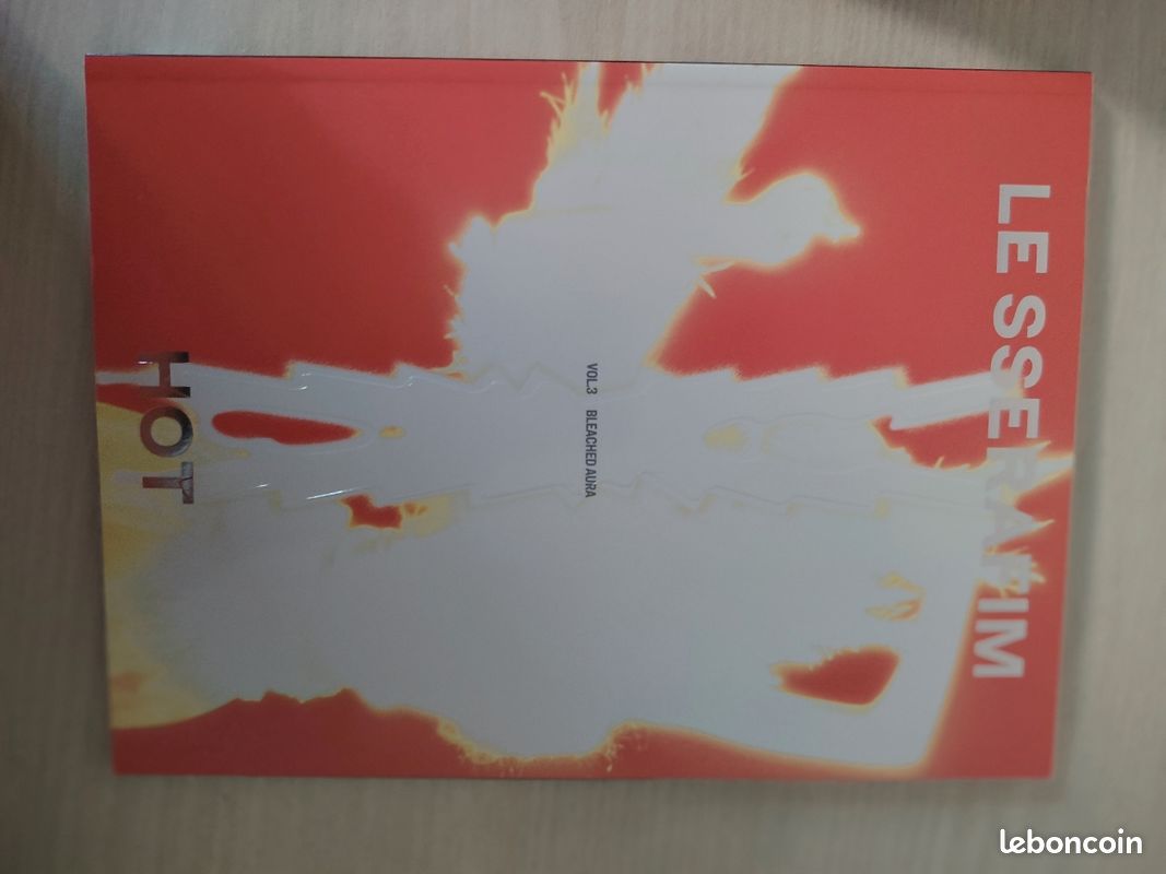 LESSERAFIM - Hot album (image 3)