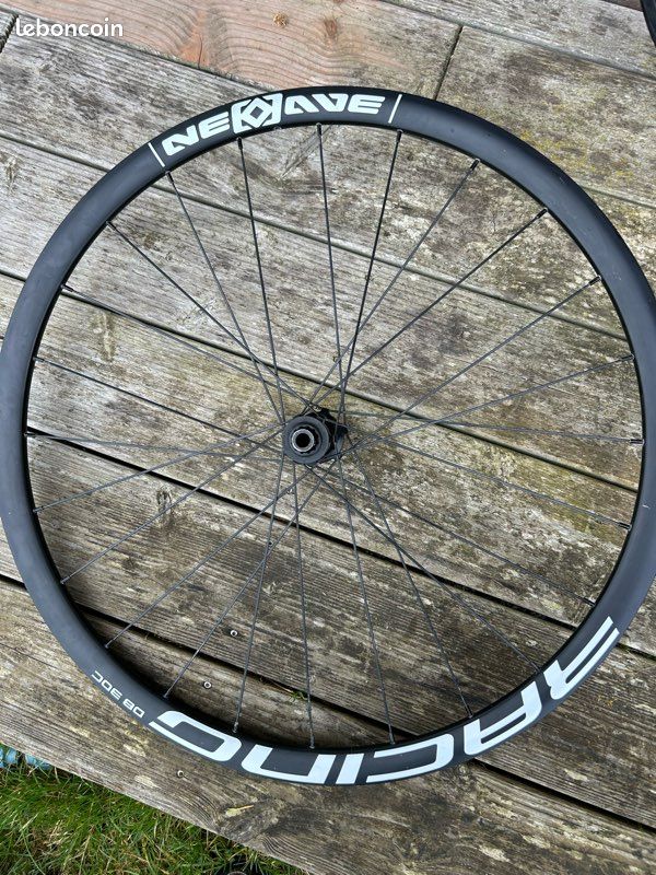 Paire De Roues Carbone 700C Frein à Disque – Pour Route, Cyclocross, Moyeu Central, 6 Boulons