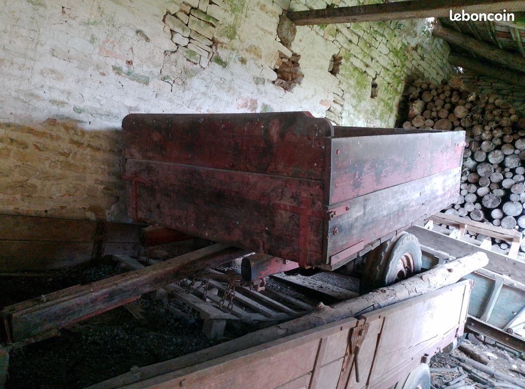 Petite remorque agricole bois (image 1)