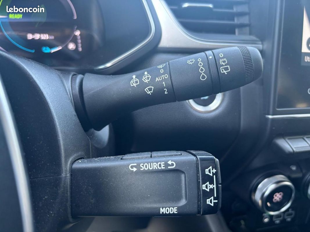 Renault captur intens e-tech hybride rechargeable 160 -21 (image 11)