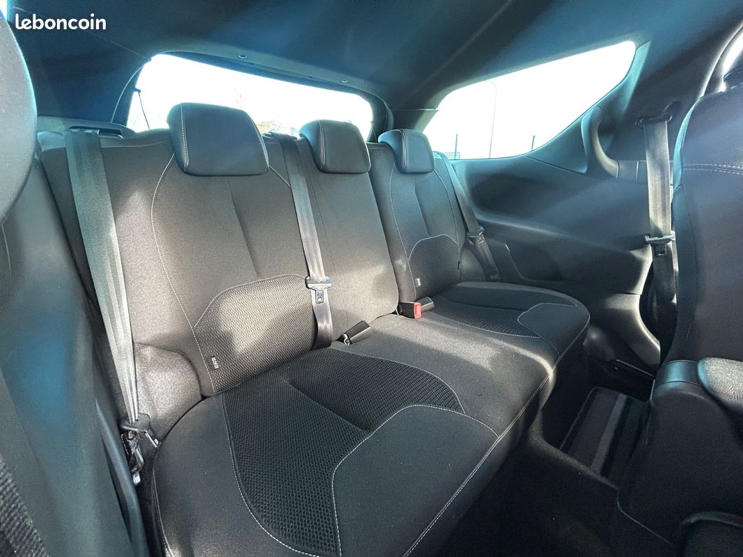 CITROEN DS3 e-HDi 90 Airdream So Chic (image 8)