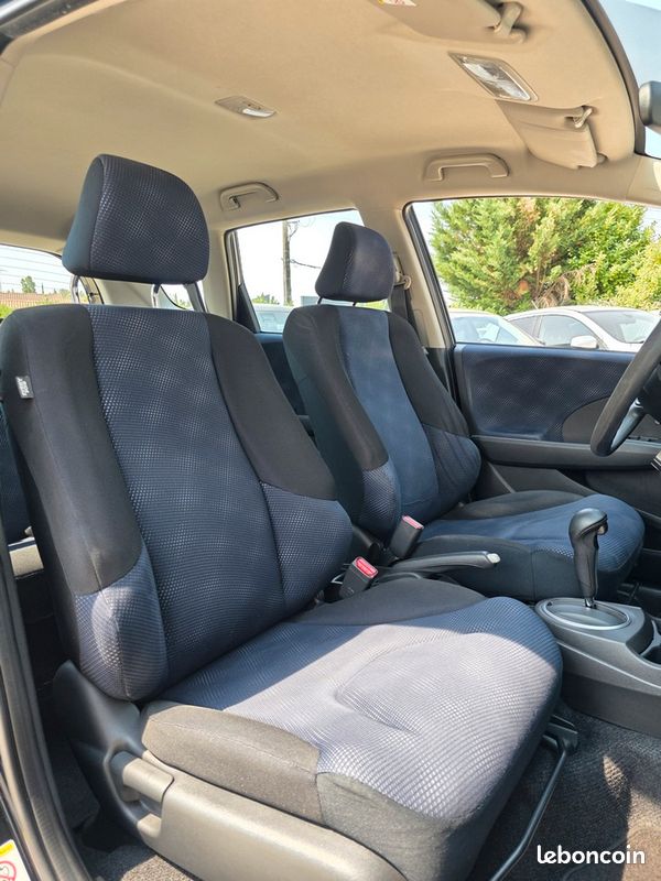Honda Jazz — 1.4i 100 ch Comfort / 1°Main & Boîte automatique (image 5)