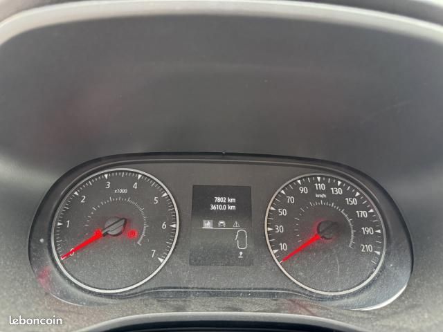 Dacia Jogger ECO-G 100 7 places Expression (image 16)