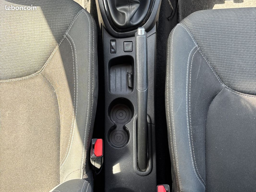 Renault Clio 4 1.5 DCI 90 CH ENERGY BUSINESS ECO2 - DISTRIB OK + EMBRAYAGE OK + AMORTISSEURS OK (image 19)