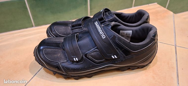 Chaussures Vélo Route Shimano SH-RP400 – Noir, Taille 39, Unisexe, Légères