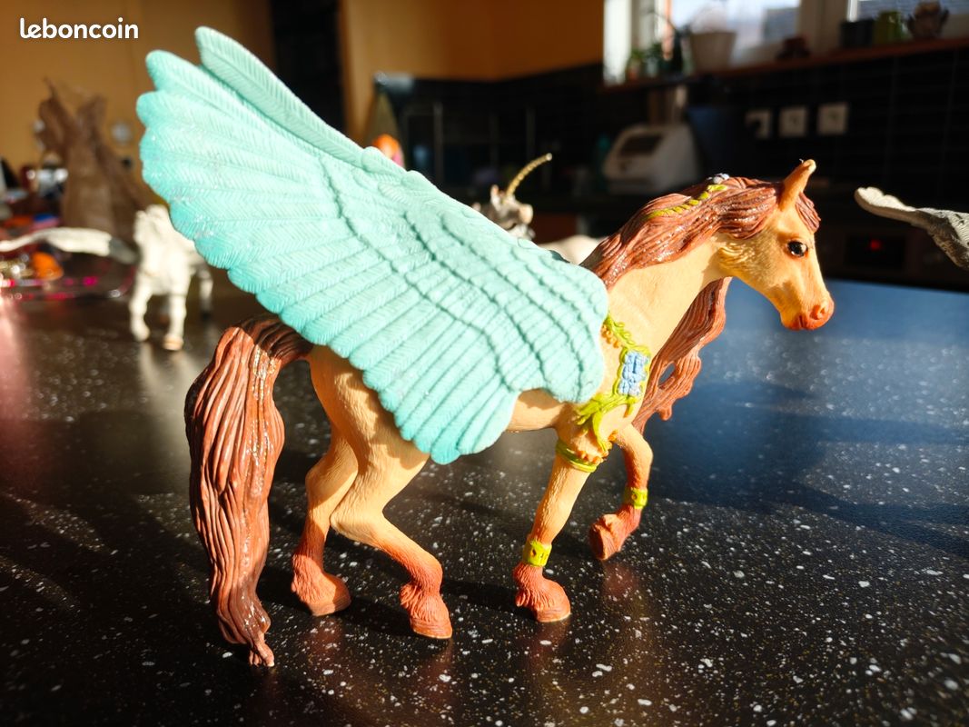 Figurines chevaux ailés avec une cavalière (image 5)