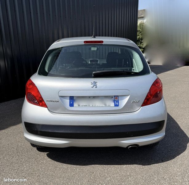 Peugeot 207 1.6 HDI110 EXECUTIVE PACK 5P (image 6)