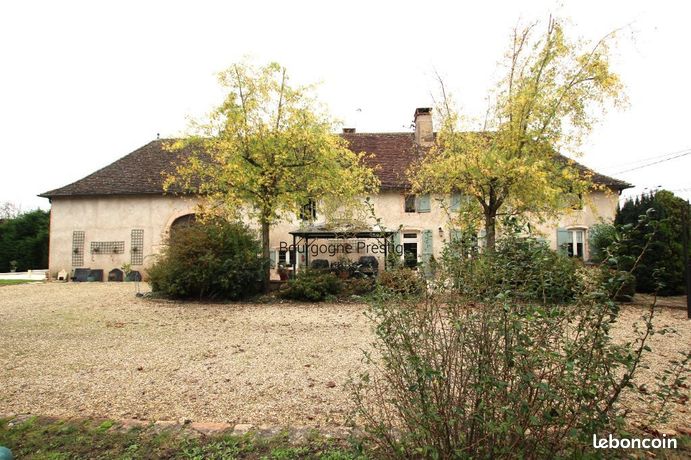 Propriété 7 pièces 215 m²
