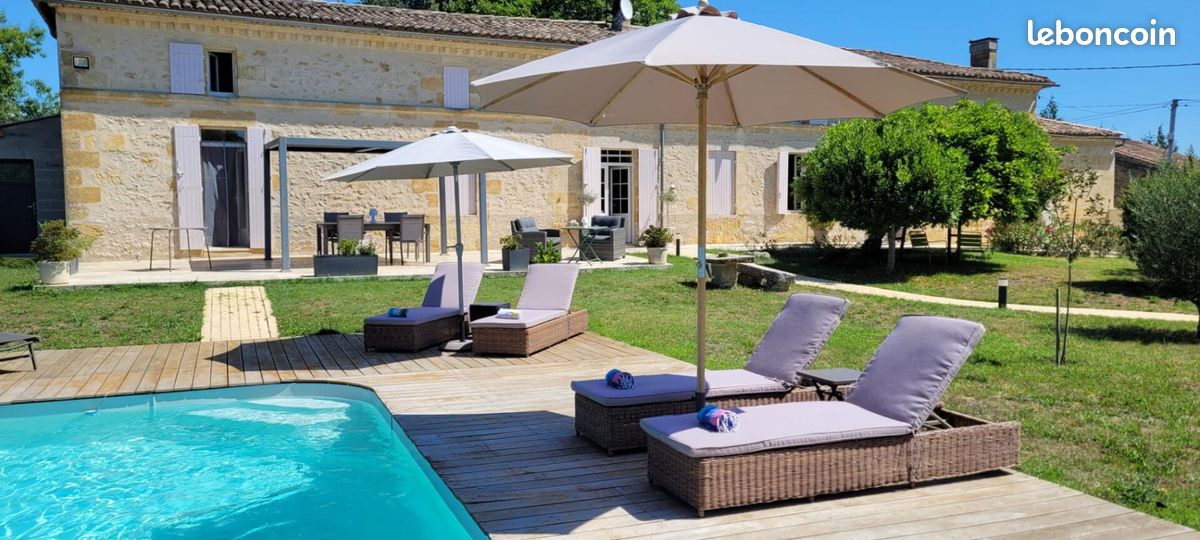 Maison 10 pièces 420 m² · à Sainte-Colombe · 420 m² · 821 600 €
