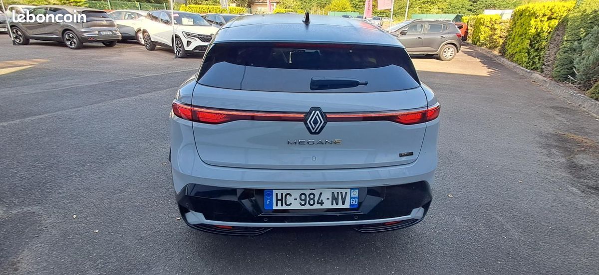 Renault Mégane E-TECH 220 AUTONOMIE CONFORT-24 TECHNO (image 6)