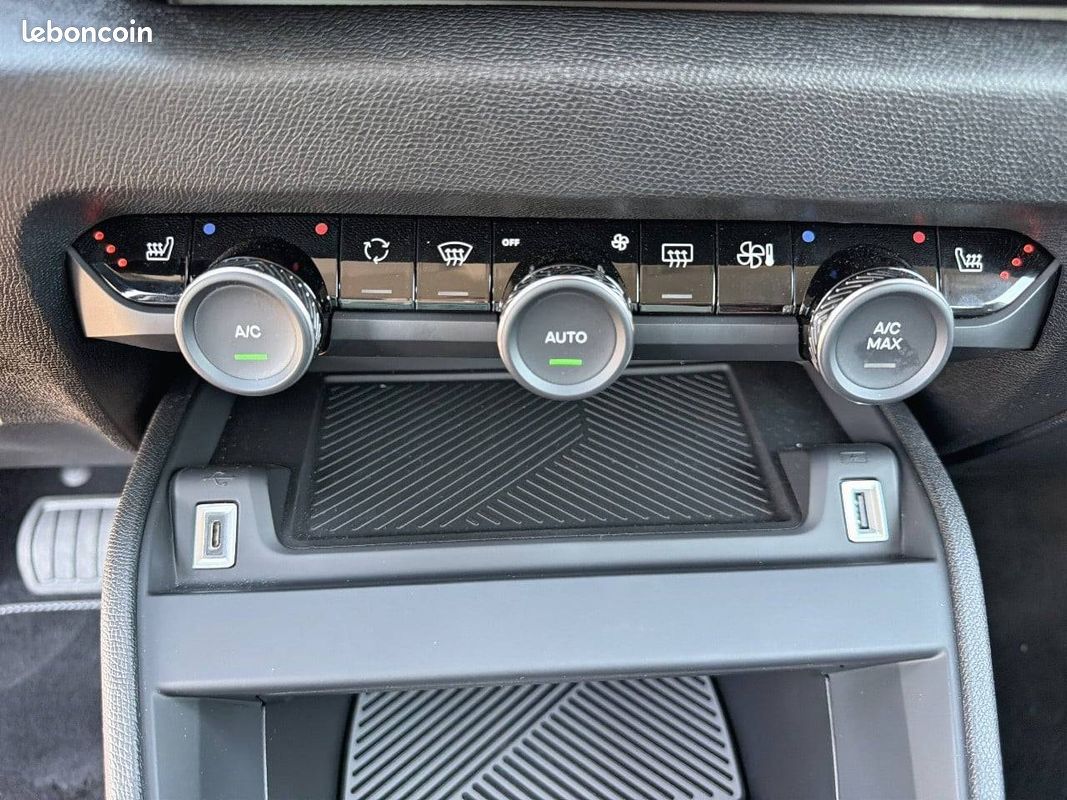 CITROEN e-C4 136 ch Automatique Shine (image 24)