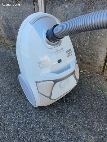 Aspirateur Traineau Mo3927pa Aspirateur MOULINEX MO3967PA 750W