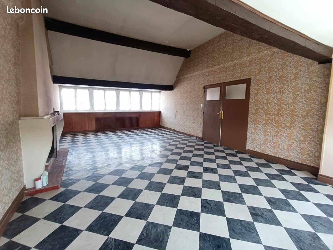 Maison 10 pièces 293 m² · à Frévent · 293 m² · 94 000 €