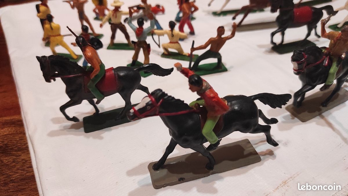 Lot Indien Et Cowboy Vintage Dont Starlux