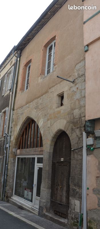 Local commercial 9 pièces 185 m² · à Cahors · 185 m² · 165 000 €