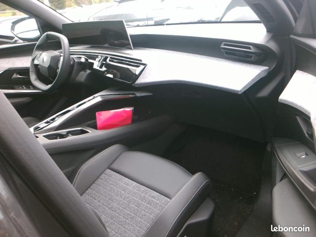 PEUGEOT 3008 1.2i Hybrid -145 - BV e-DCS6 III Allure Business (image 3)