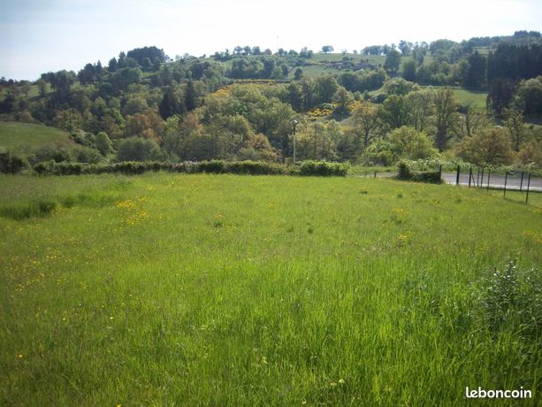 Terrain 1750 m² Saint-Dier-d'Auvergne
