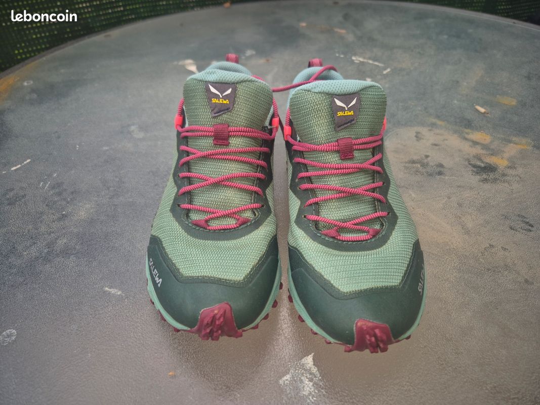 Chaussures de randonnée (image 1)