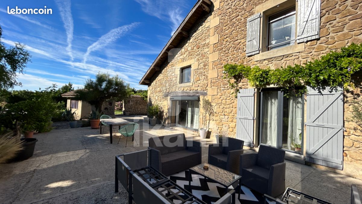 Ferme 7 pièces 257 m² (image 1)