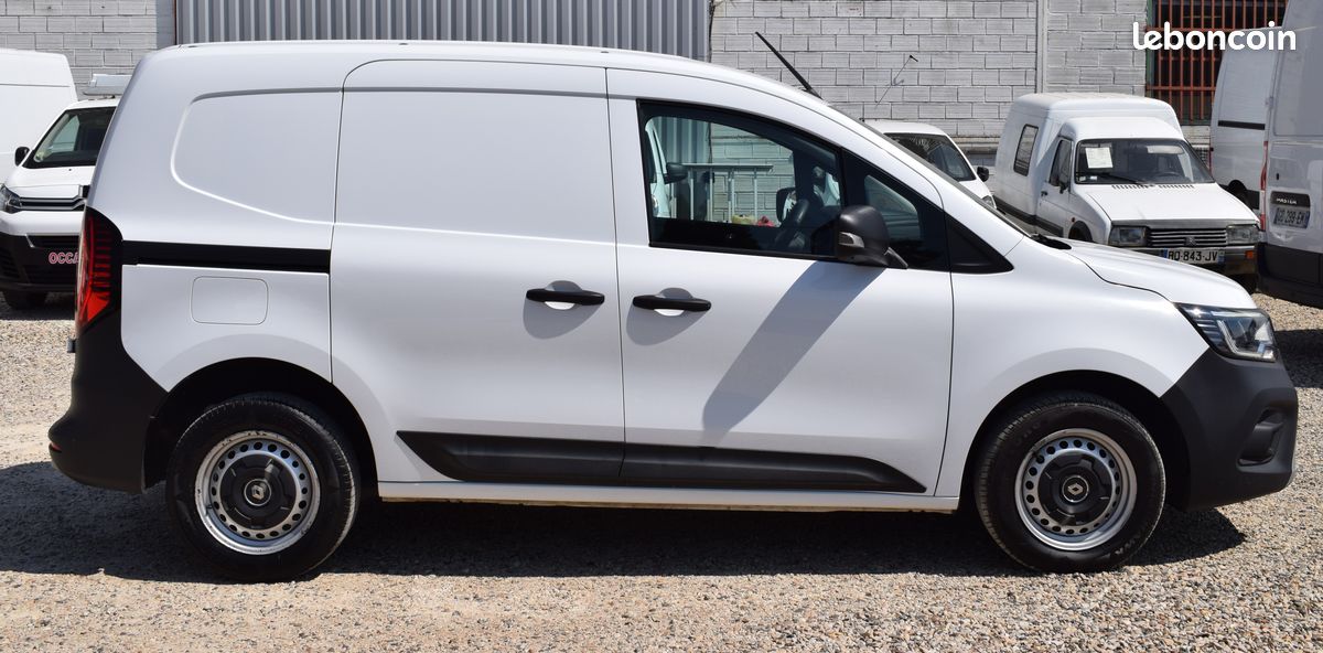 RENAULT KANGOO 3 1.5BLUEDCI 115ch GRAND CONFORT 3 PLACES 83303KLMS 2022 (image 2)