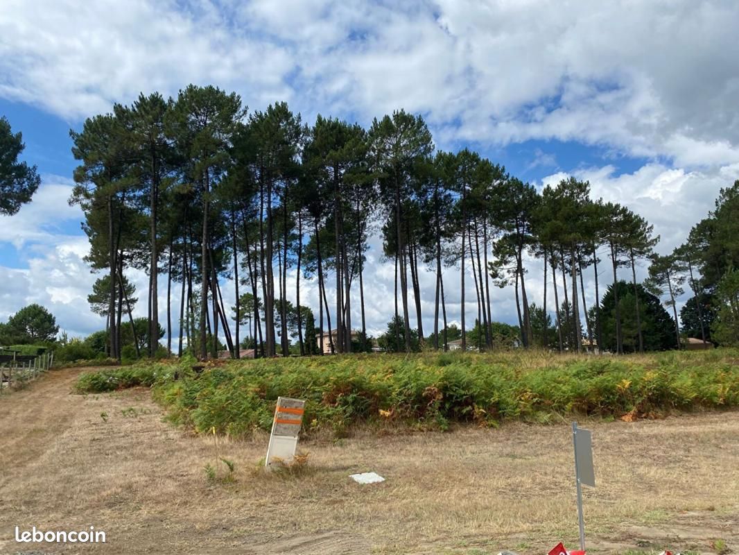 Terrain 440 m² Hourtin · 135 000 €