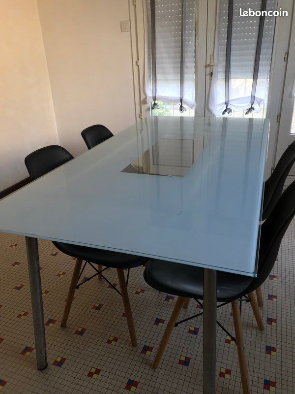 Belle table en verre (image 2)