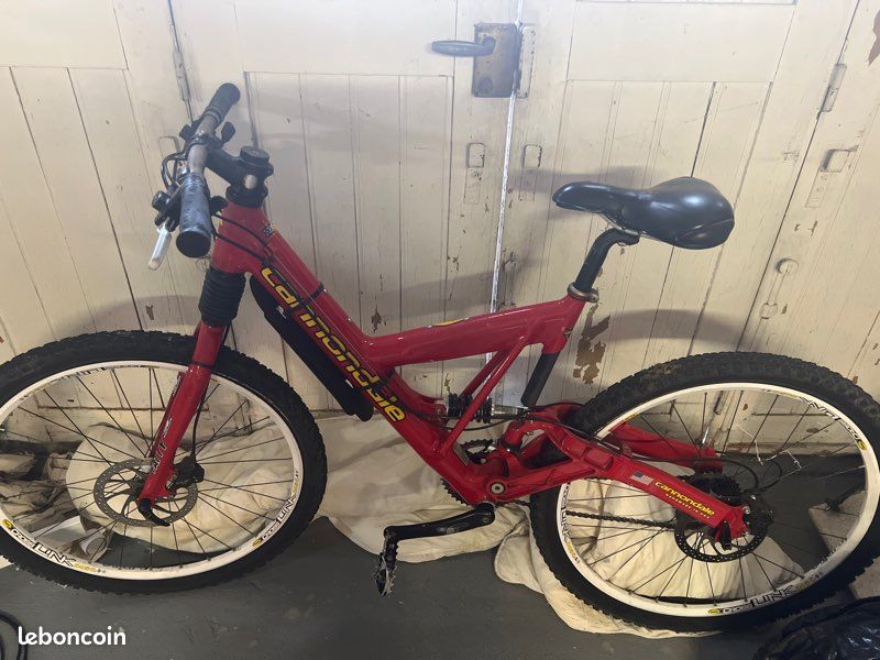 Vélo vtt Cannondale collection V1000 (image 3)
