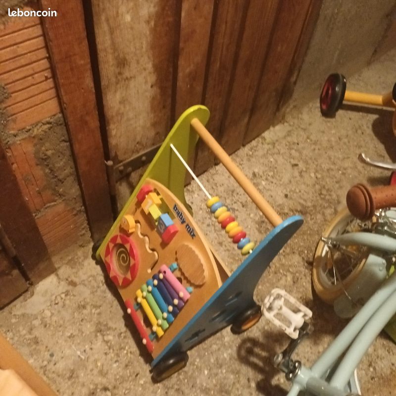 Chariot pousseur bebe (image 1)