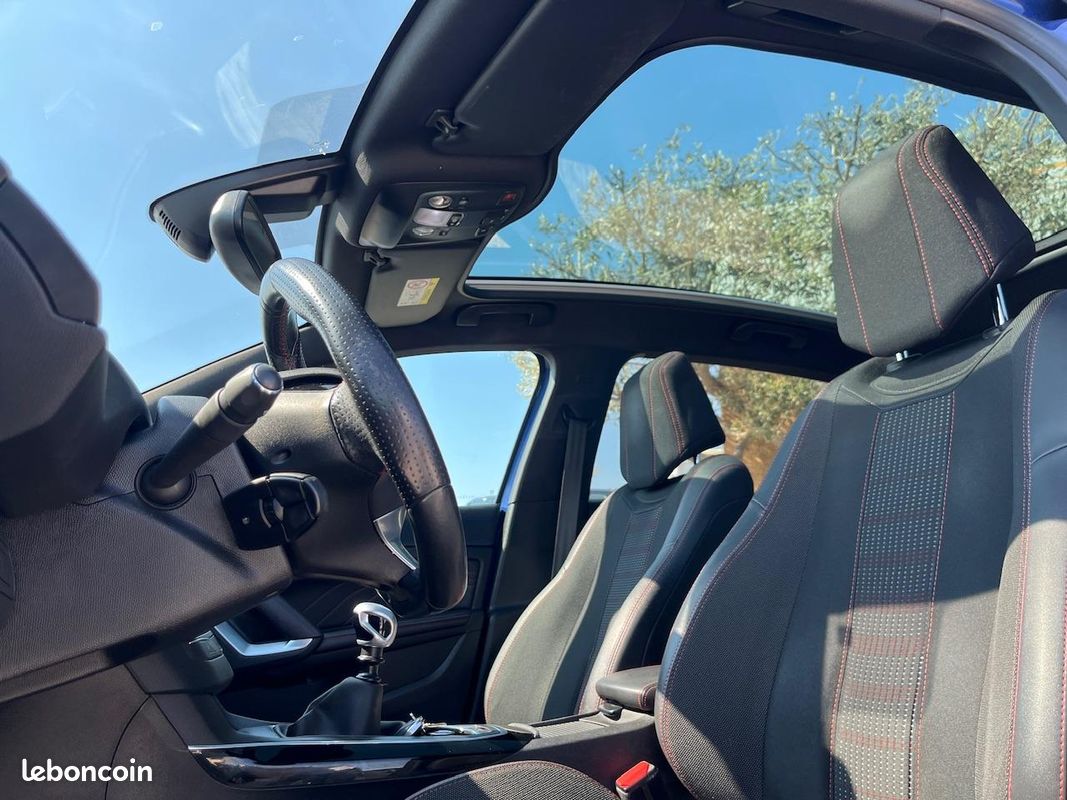 PEUGEOT 308 1.5 BlueHDi -GT Line 1ERE MAIN/ CAMERA / TOIT PANORAMIQUE / CARPLAY ANDROID AUTO (image 13)