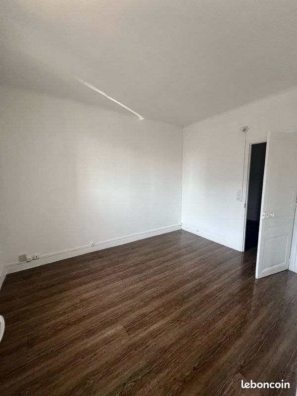 Appartement 3 pièces 44 m² · à Drancy · 44 m² · 1 050 €/mois