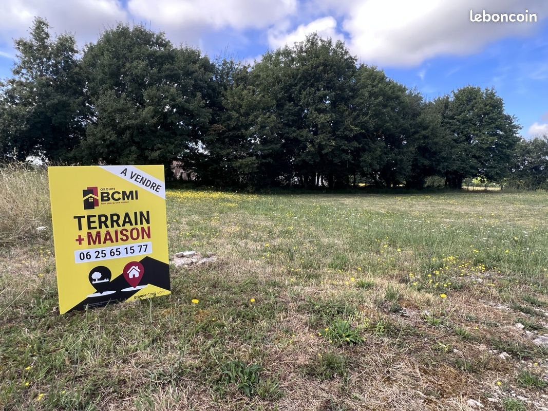 Terrain à bâtir de 900 m2 au prix de 19800 à NANTEUIL-EN-VALLEE (16) · à Nanteuil-en-Vallée · 19 800 €