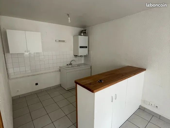 Appartement 2 pièces 46 m² · à Yssingeaux · 46 m² · 410 €