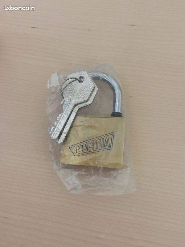 Cadenas numéro 1 (image 2)