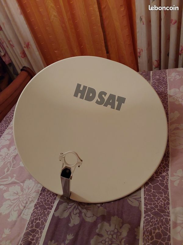 Parabole satellite 75cm en fibre composite (image 6)