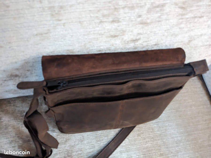 Sac En Cuir Gras Marron - Porté épaule - Occasion Très Bon état - Sans Marque
