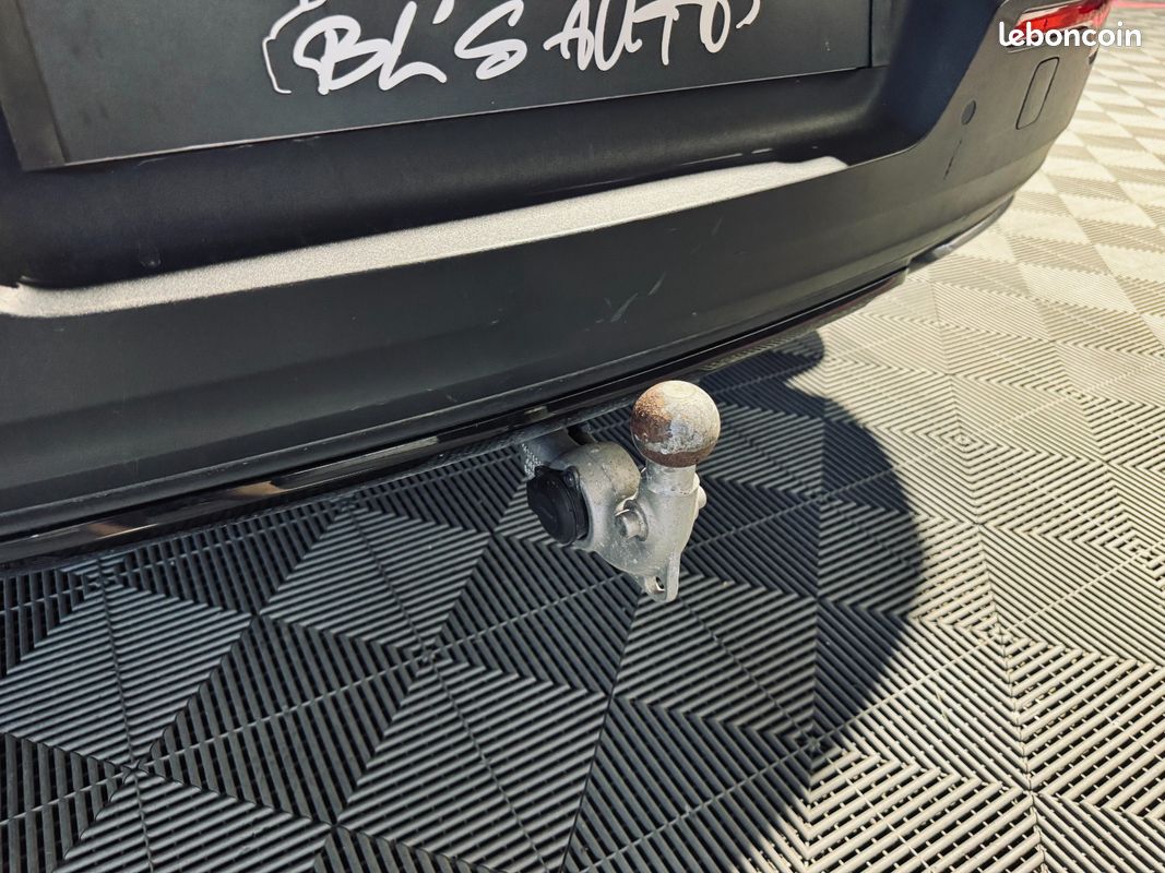 VOLVO XC40 R-Design T5 Recharge 180+82 ch DCT7 (image 11)