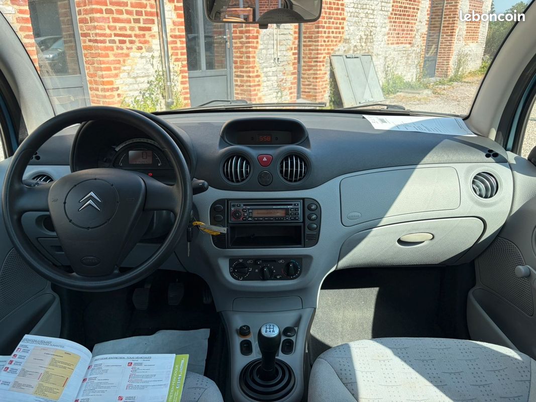 Citroen C3 1.1i 60ch 5p / 1ERE MAIN / SUIVI COMPLET (image 5)