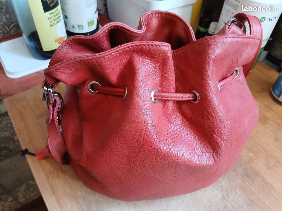 Sac seau cuir pleine fleur Lancaster Accessoires Bagagerie