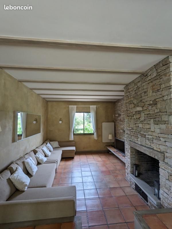 Maison 5 pièces 201 m² · à Saint-Jean-de-Luz · 201 m² · 2 800 €