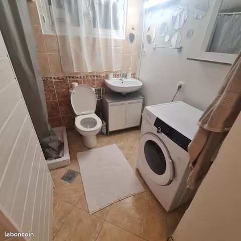 Superbe studio avec piscine partagée (en option) (image 11)