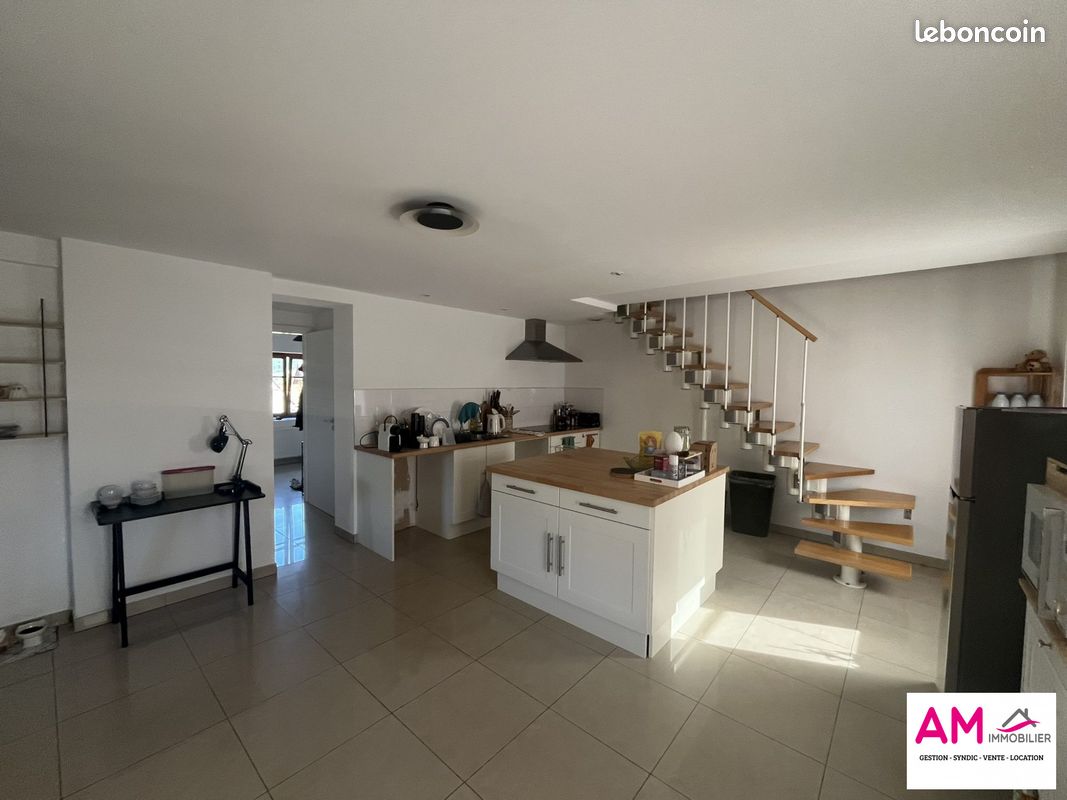 Appartement 5 pièces 118 m² · à Soultzmatt · 118 m² · 911 €