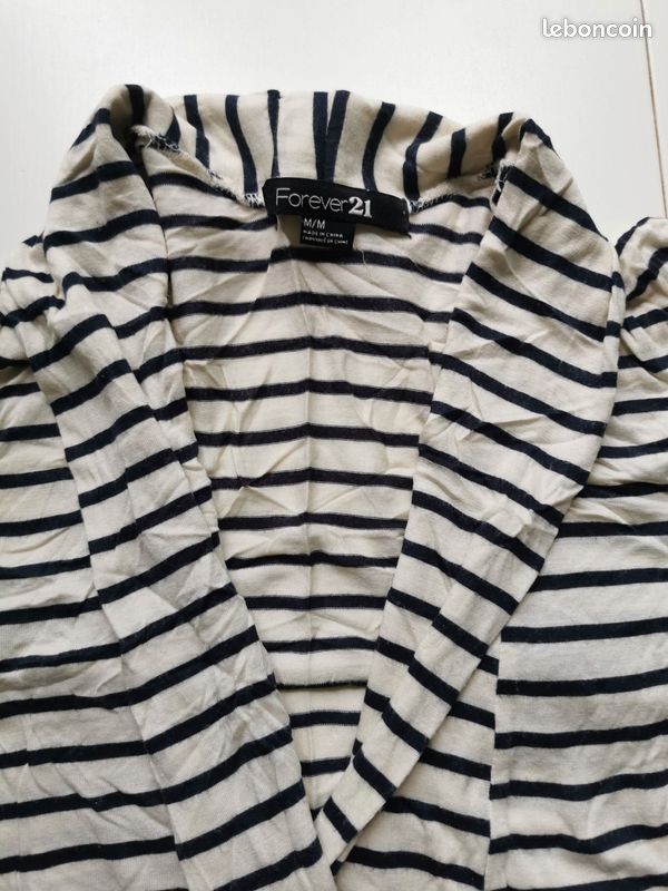 Veste Forever 21 Taille M - Noire, Style Tailleur, Neuf Sans étiquettes