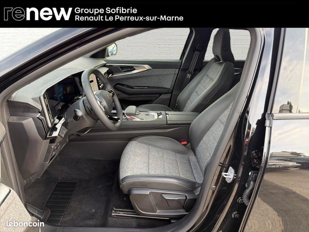 Renault Espace VI full hybrid E-Tech 200 ch 7pl Techno (image 9)