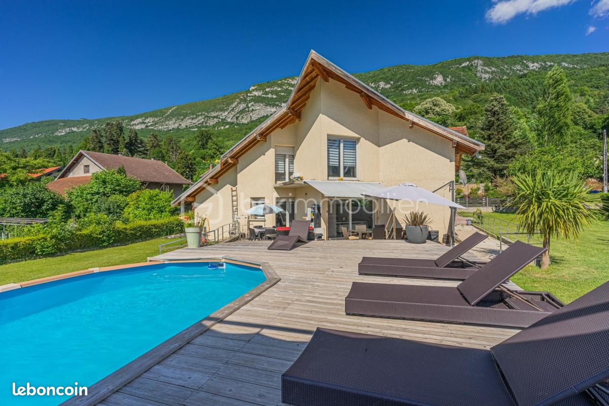 Maison 5 pièces 156 m² · à Serrières-en-Chautagne · 156 m² · 395 000 €