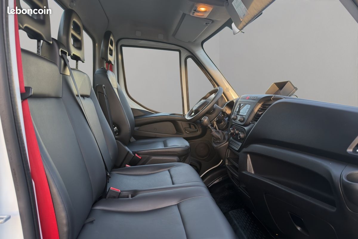 Iveco Daily CCb 35-160H / 3.0 160CH / BENNE & COFFRE / 2023 / 35C16 / (image 10)