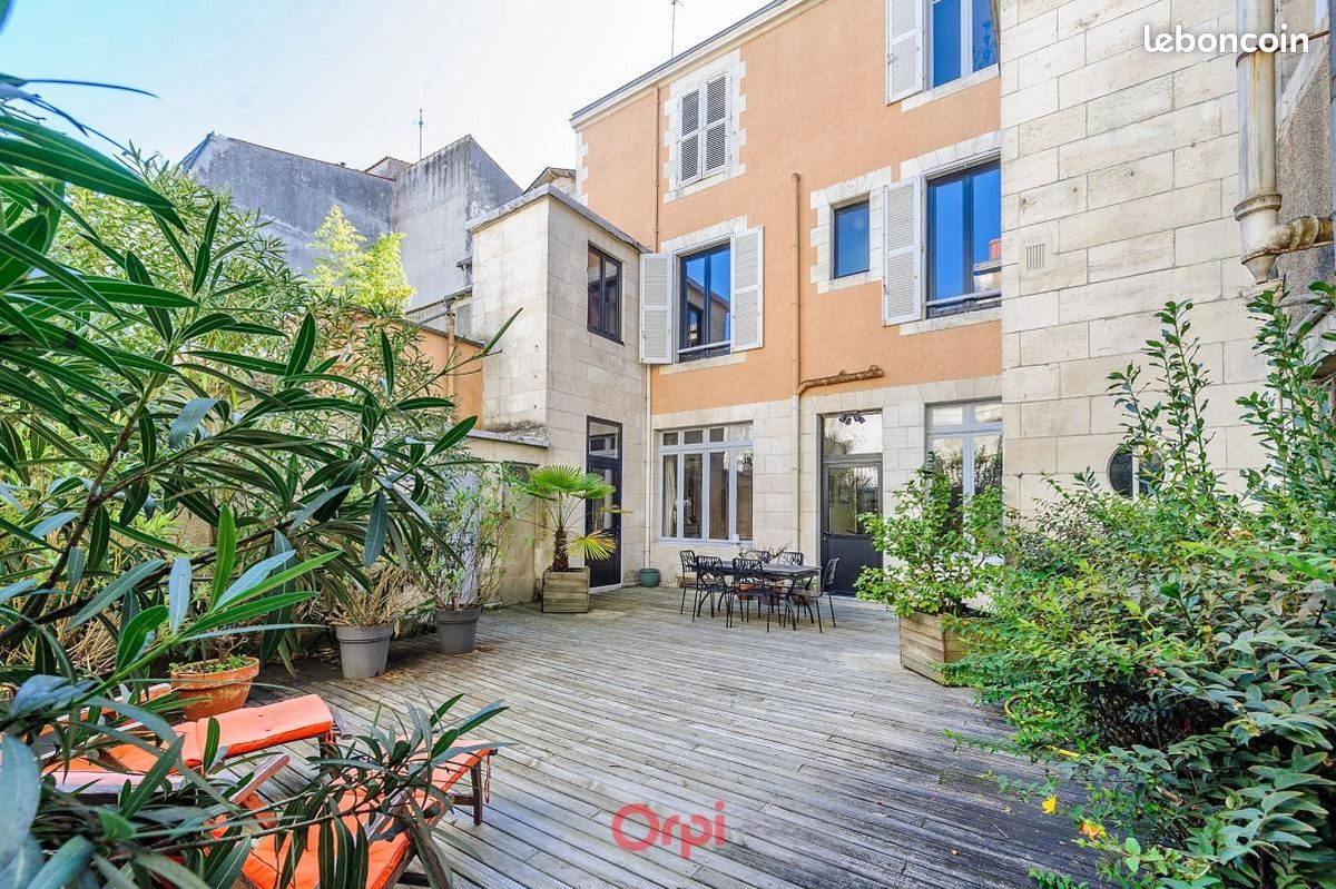 Maison 10 pièces 265 m² · à La Rochelle · 265 m² · 1 420 000 €