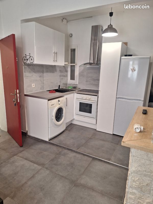 Appartement 3 pièces 42 m² · à Saint-Denis · 42 m² · 930 €